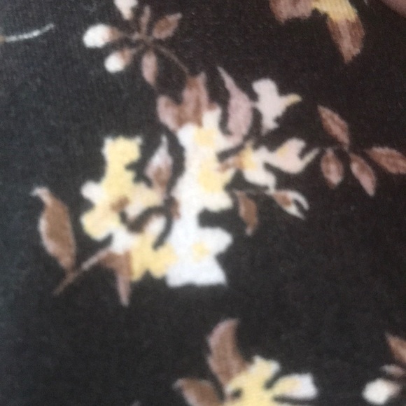 “❤️‍🔥Princess neck line floral print body suit❤️‍🔥” - Picture 2 of 2